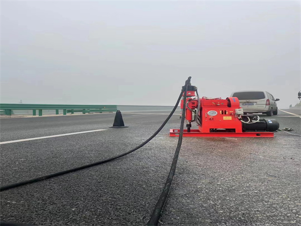 泽库马路路基路面开裂下沉注浆加固灌浆